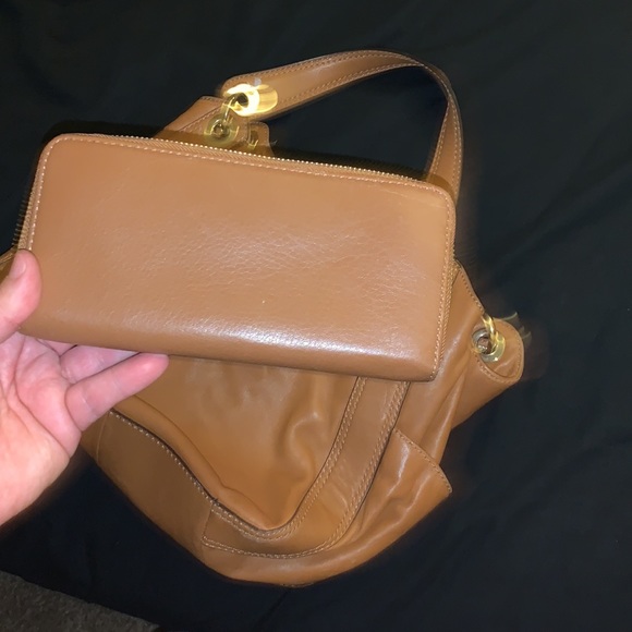 Michael Kors - tan leather bag and wallet set - Picture 9 of 9